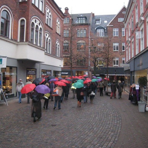 Kulørt vandring i forbindelse med Landsforeningen Børn, Kunst og Billeders konference i Odense i 2009